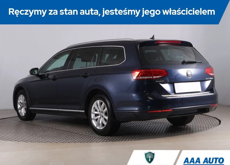 Volkswagen Passat cena 55000 przebieg: 172160, rok produkcji 2015 z Radomyśl Wielki małe 436